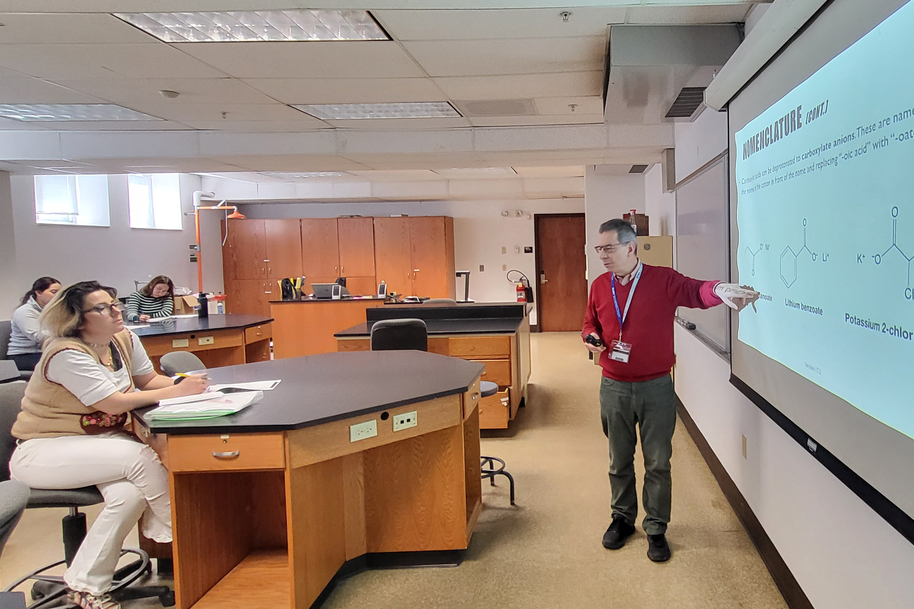 Dr. Luca Fontana teaching chemistry lecture